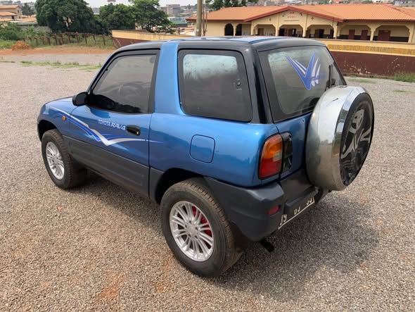 Toyota Rav 4 Année 99 à vendre