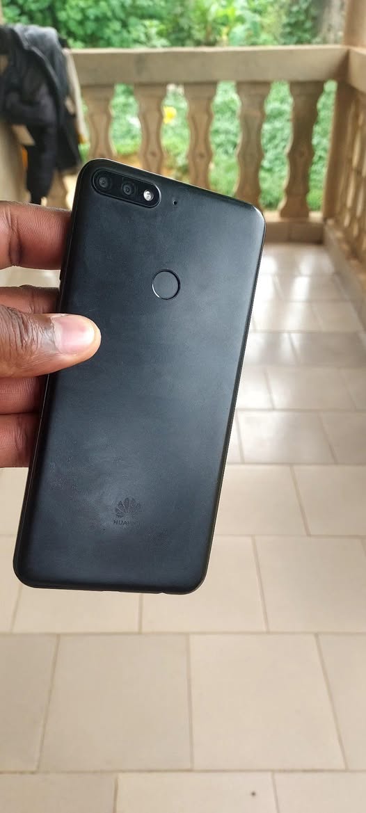 Besoin de 5 téléphones propres de 64 GB
