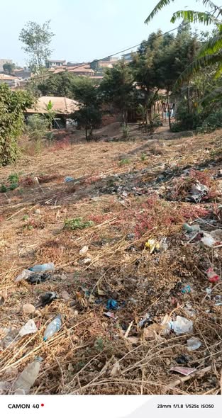 350m² de terrain à vendre à Bafoussam