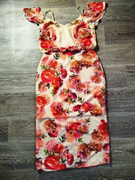 Belle robe fleurie Taille M