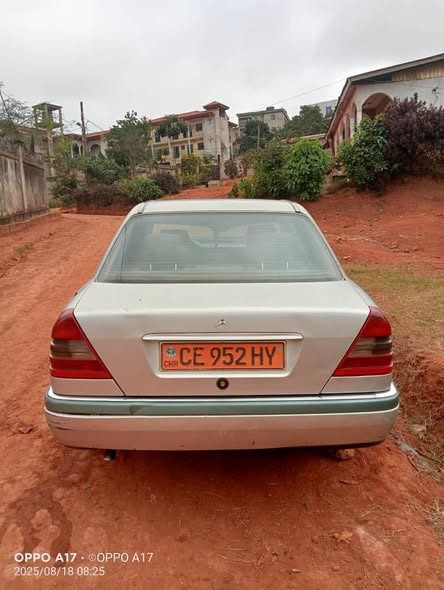 Mercedes 180 classe C-96 à vendre