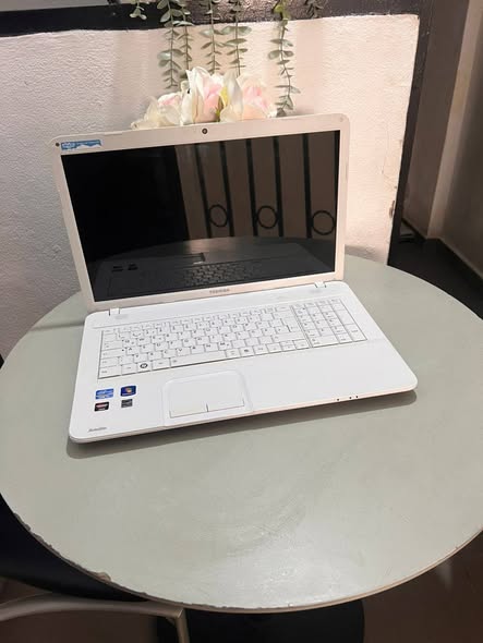 Laptop Toshiba Core i3 à vendre