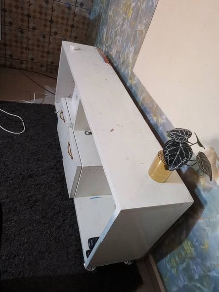 Meuble TV et TV Philips Android à vendre