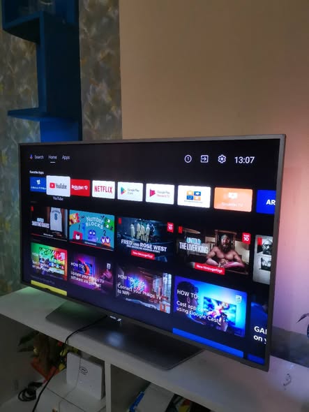 Meuble TV et TV Philips Android à vendre