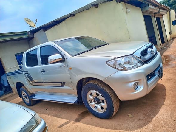 Pick-up Hilux 2012 à vendre