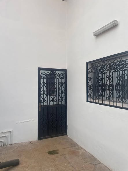 Studio moderne à louer à Odza