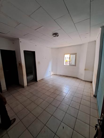Studio moderne à louer à Odza