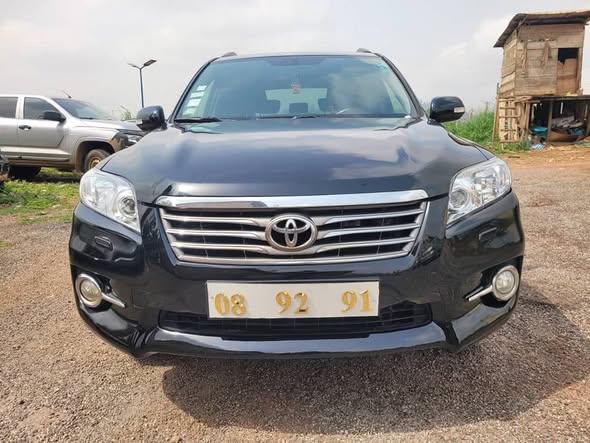 Toyota RAV4 extrêmement propre Année 2012