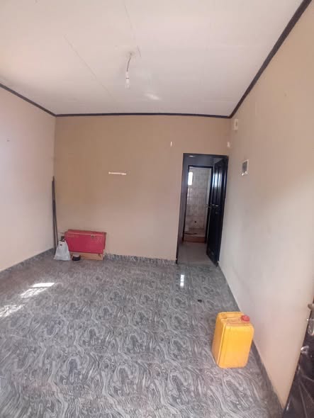 Studio moderne nouvellement construit à Ngousso