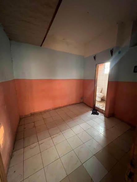 Chambre moderne à louer à Mendong