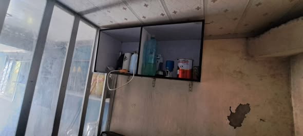 Boutique à louer avec contenu