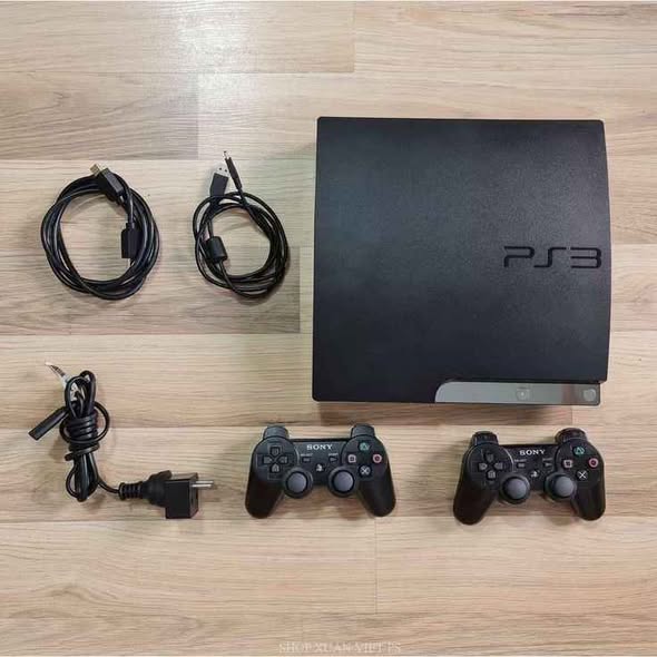 PS3 avec accessoires à vendre