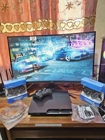 PS3 avec accessoires à vendre