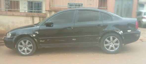 Voiture à vendre, moteur 100% ok