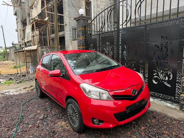 TOYOTA YARIS 2013 à vendre