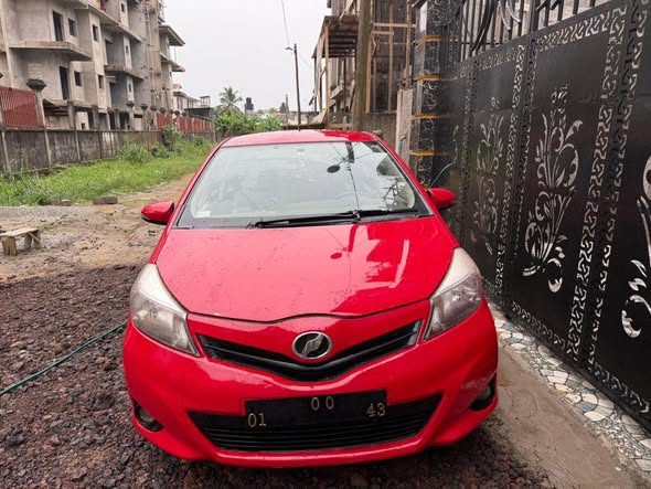 TOYOTA YARIS 2013 à vendre