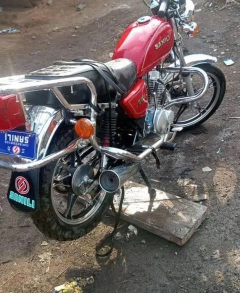 Moto Sanili point 6 à vendre