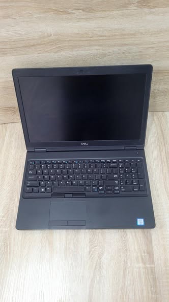DELL LATITUDE 5590 à vendre