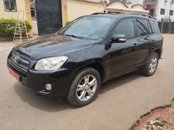 Toyota RAV4 2011 à vendre à Yaoundé