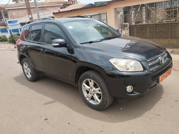 Toyota RAV4 2011 à vendre à Yaoundé