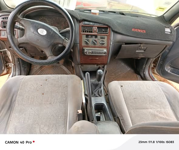 Toyota Avensis Liftback à vendre à Yaoundé