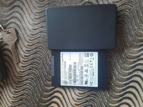 Disque dure externe et SSD à vendre