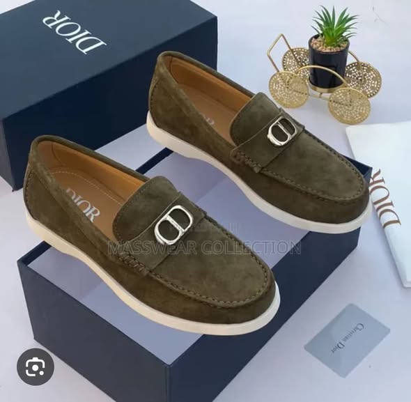 Chaussures disponibles tailles 40 à 46