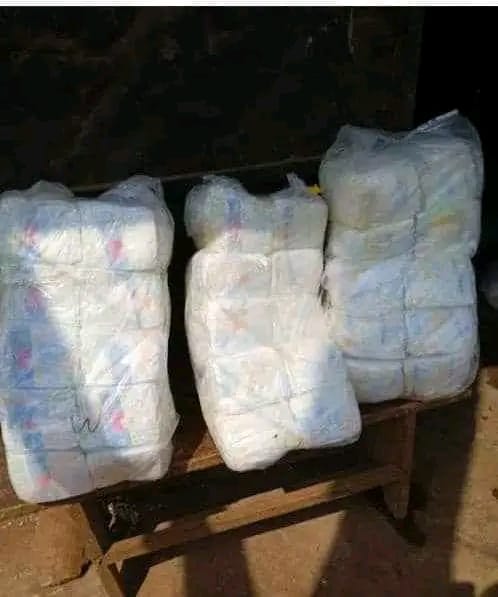 Paquet de 50 couches à Bafoussam