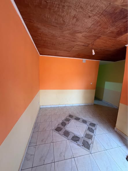 Studio moderne à louer au petit marché odza