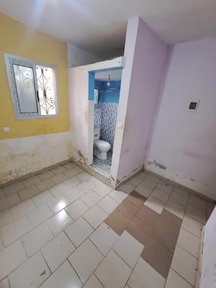 Chambre moderne à Odza