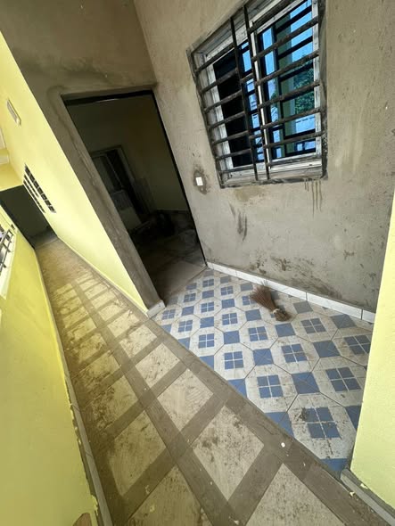 Jolie chambre moderne à l’étage