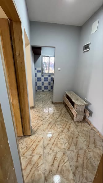Studio moderne à louer à Etoudi