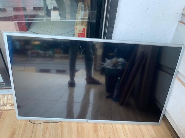 ÉCRANS TV 55POUCE 4K