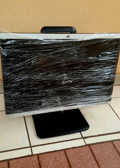 Écran HP 19" propre