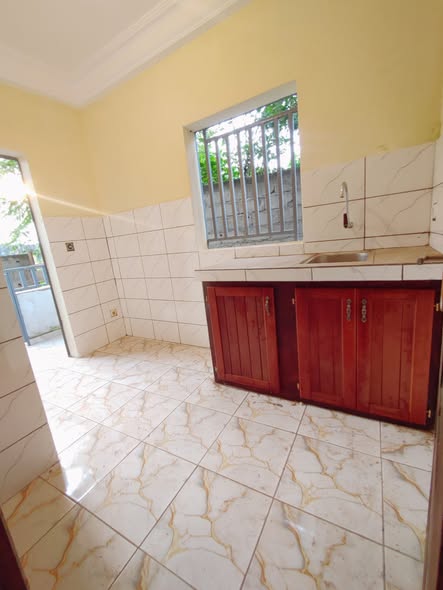 Studios Moderne à Louer à Barrière Ahala