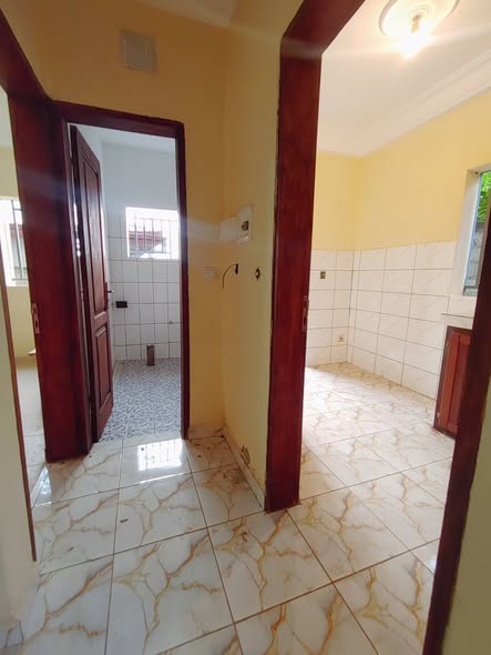 Studios Moderne à Louer à Barrière Ahala