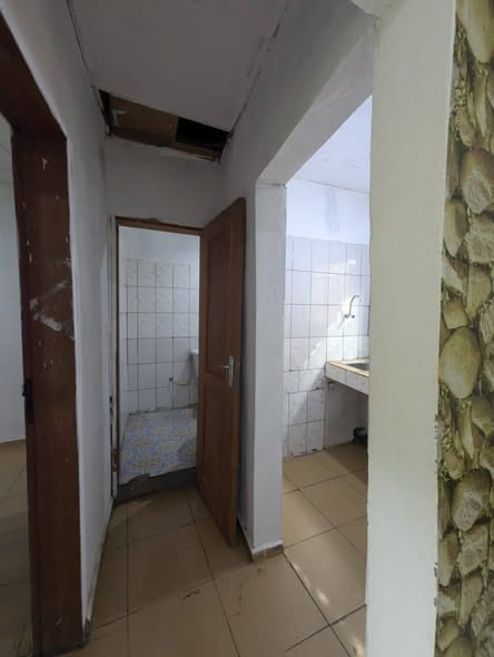 Studio moderne à louer à Nsam