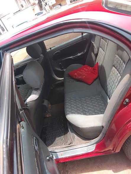 Toyota Corolla 100 berline extrêmement propre