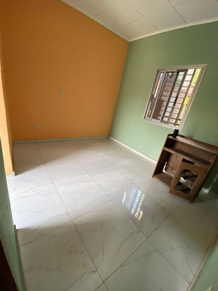 Chambre moderne à louer à Ngousso