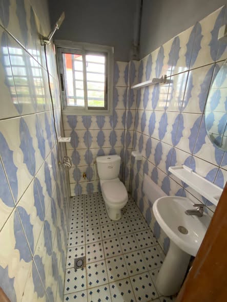 Chambre moderne à louer à Ngousso