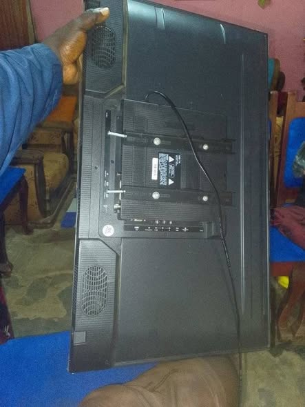 Écran plasma 32" bien propre