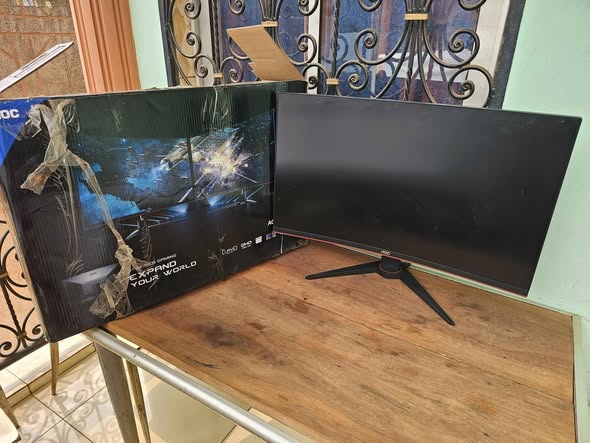 Écran gaming AOC CQ32G1 32 pouces incurvé