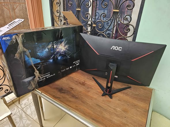 Écran gaming AOC CQ32G1 32 pouces incurvé
