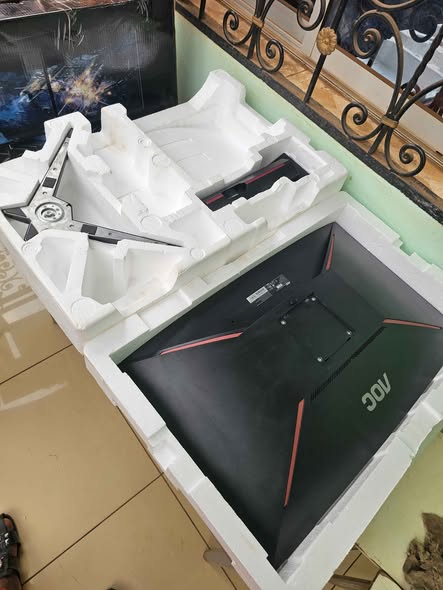 Écran gaming AOC CQ32G1 32 pouces incurvé