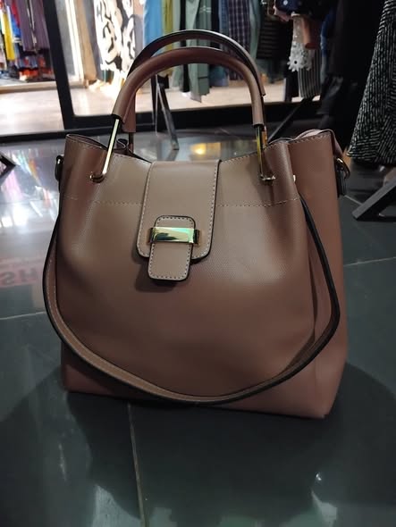 Très beaux sacs à main dame