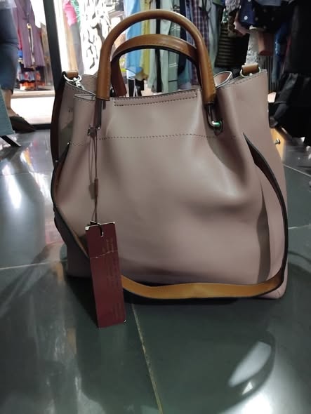 Très beaux sacs à main dame