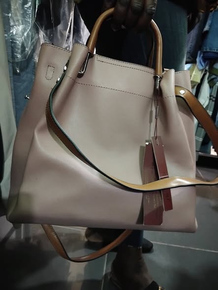 Très beaux sacs à main dame
