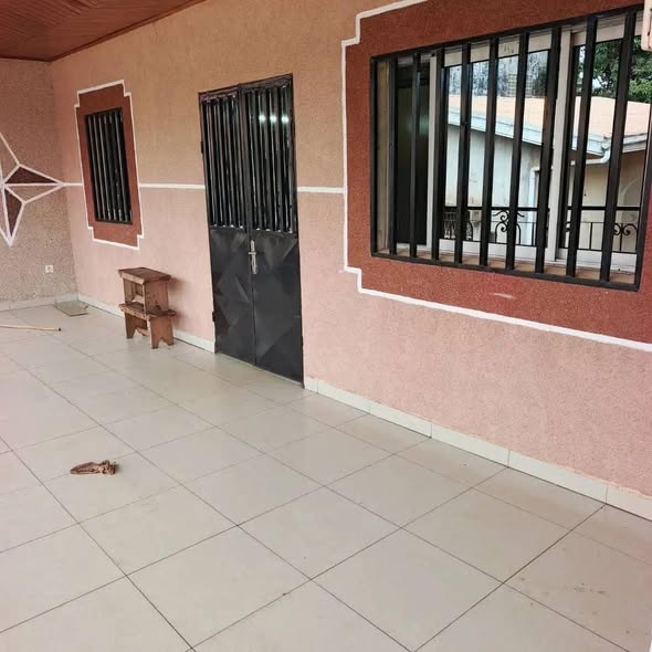 Appartement moderne à Odza