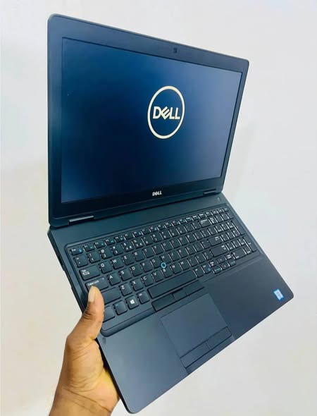 Laptop Dell 5570 Core i5 à vendre