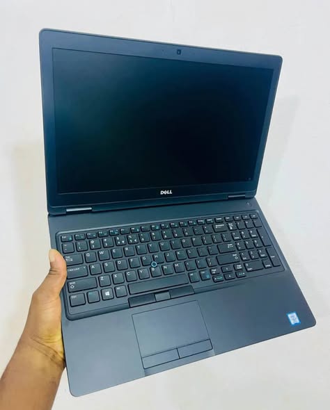 Laptop Dell 5570 Core i5 à vendre
